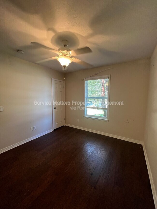Building Photo - 4532 Alba St