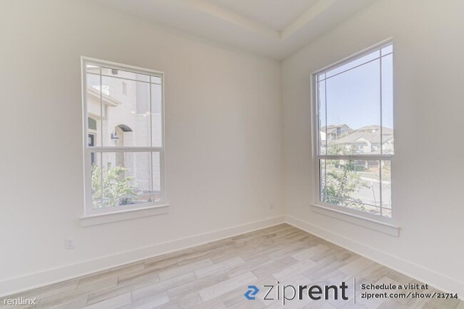 Building Photo - 3 br, 3 bath Condo - 436 Cartwheel Bend, L...