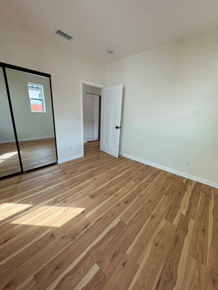 Building Photo - 1101 W 2nd St