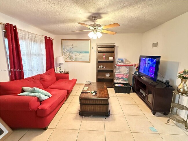 Building Photo - 2660 SW 92nd Ave