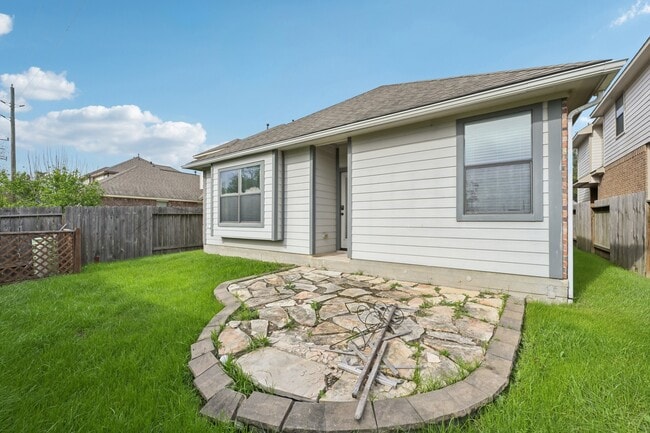 Building Photo - 618 Aulia Ln