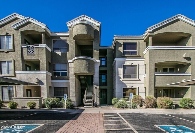 Building Photo - 5303 N 7th St