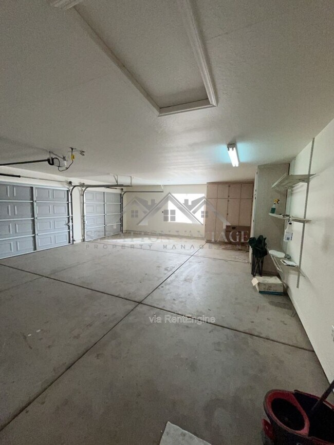 Building Photo - 8760 E Winnston Cir