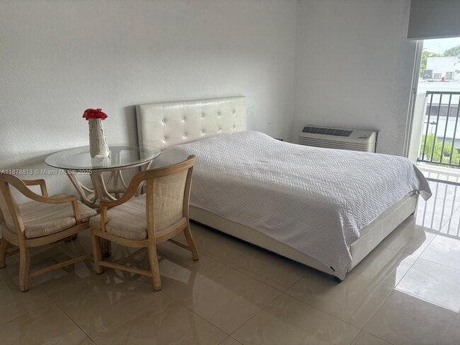 Building Photo - 16450 NW 2nd Ave