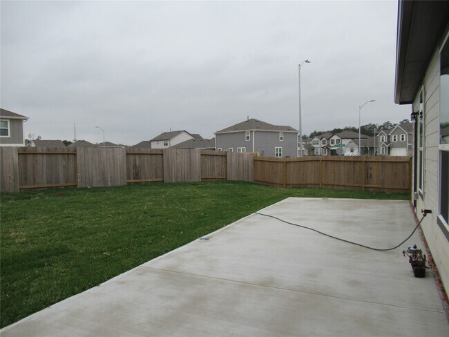 Building Photo - 23415 Pinetum Cir