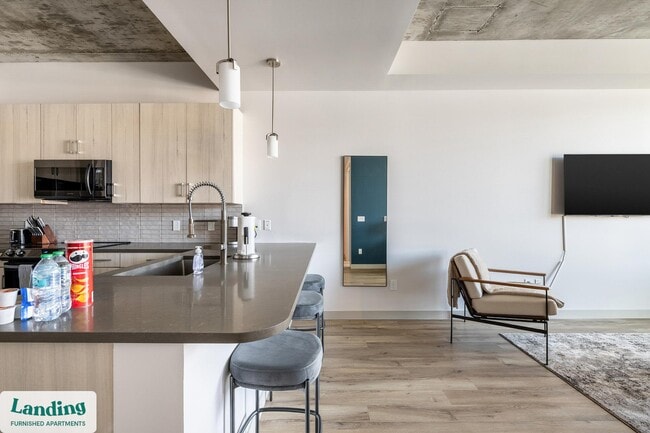 Building Photo - 151 S State St