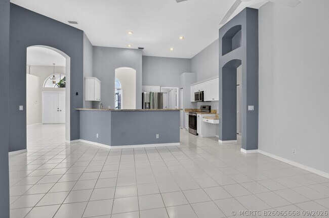 Building Photo - 10031 Lexington Estates Blvd