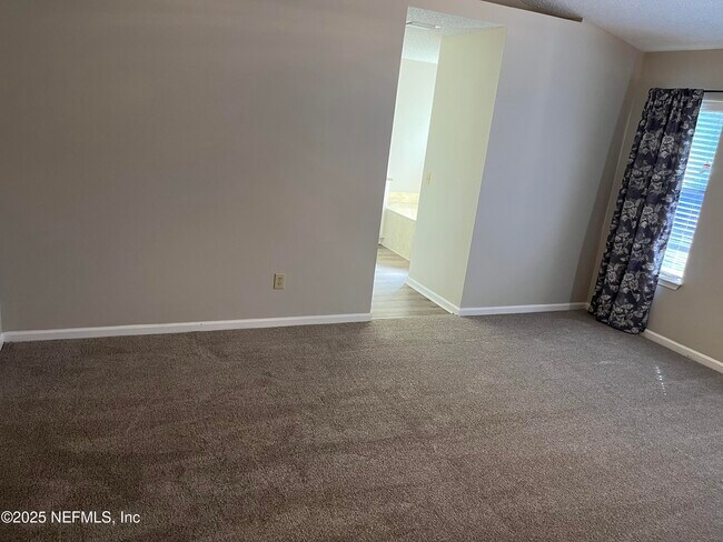 Building Photo - 410 Jax Estates Dr N