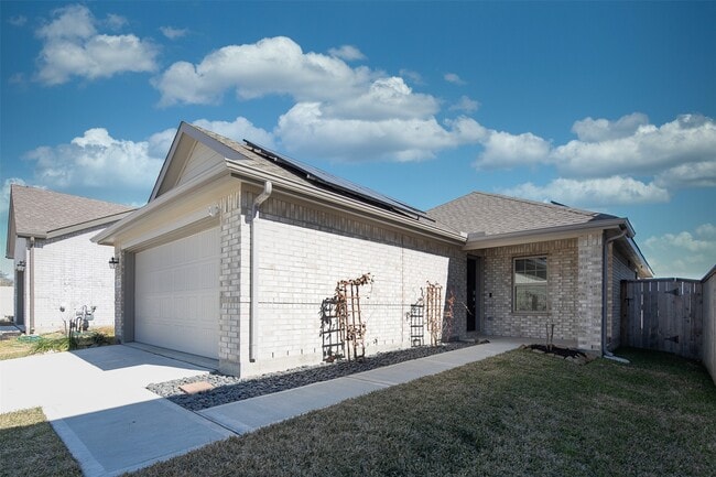 Building Photo - 18450 White Stallion Ln