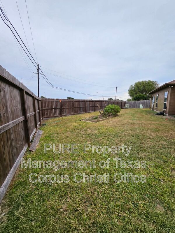 Building Photo - 7202 Pink Cadillac Dr