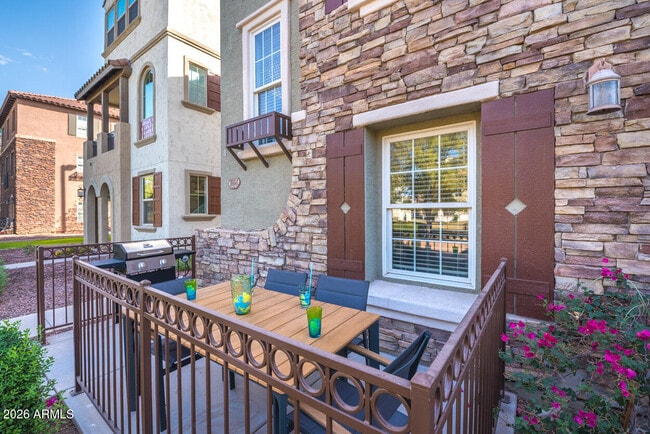 Building Photo - 1664 E Bridgeport Pkwy