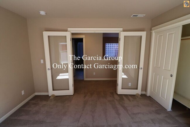 Building Photo - 7736 SW Cypress Ln