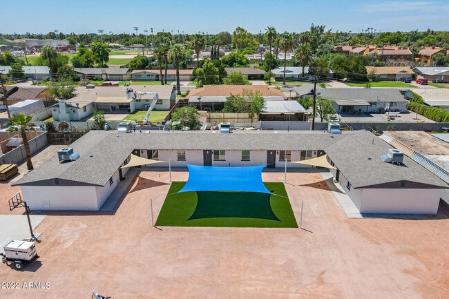 Building Photo - 37 E El Parque Dr