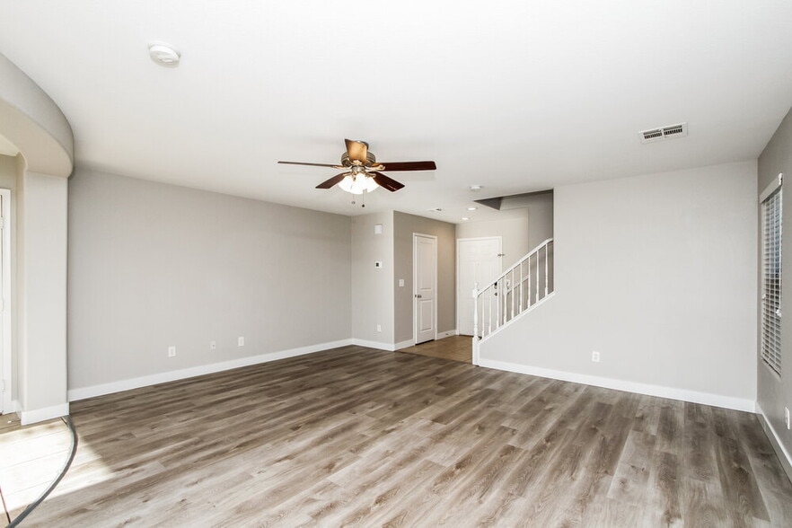 Building Photo - 11564 Kindsland St