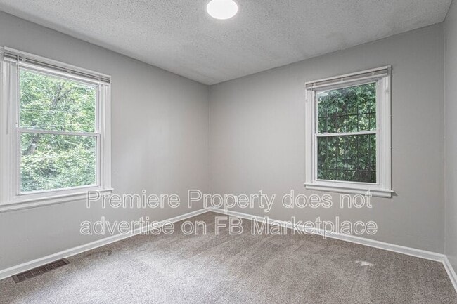Building Photo - 3301 Mellier Ave