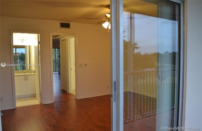 Building Photo - 101 SW 132nd Way
