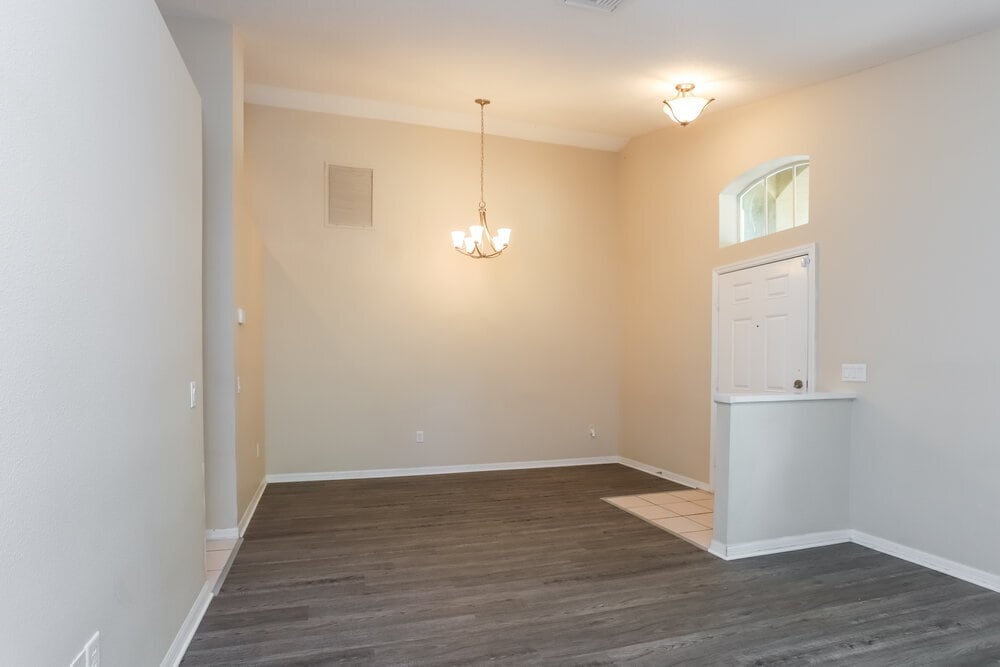 Building Photo - 733 Somerstone Dr