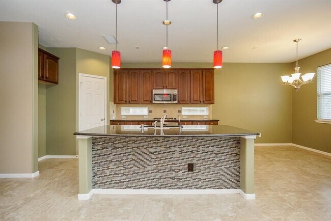 Building Photo - 3211 London Ln