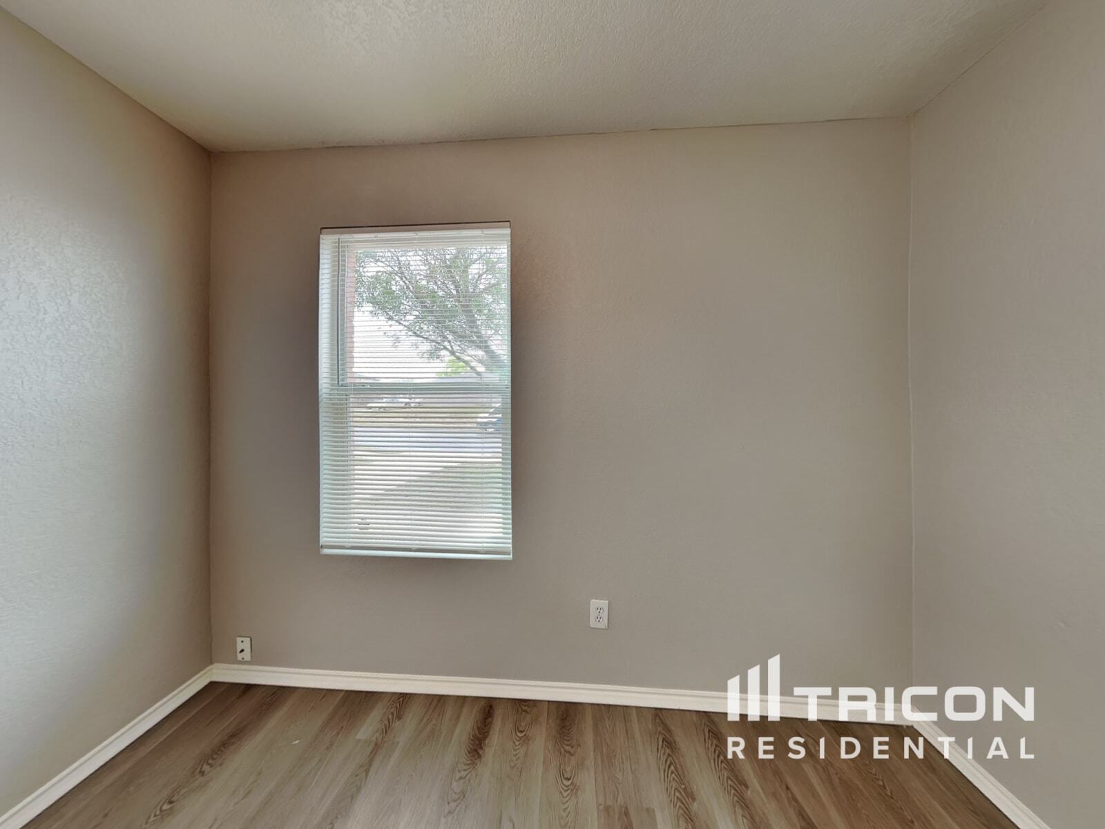 Building Photo - 3014 Edison Crest