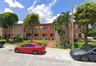 Building Photo - 3401 SW 10th St