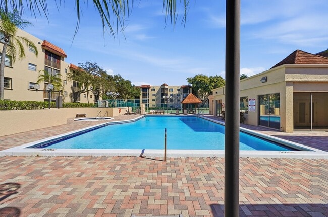 Building Photo - 10401 W Broward Blvd