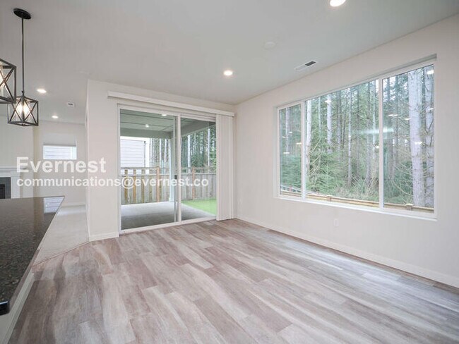 Building Photo - 33335 Crystal Ave SE