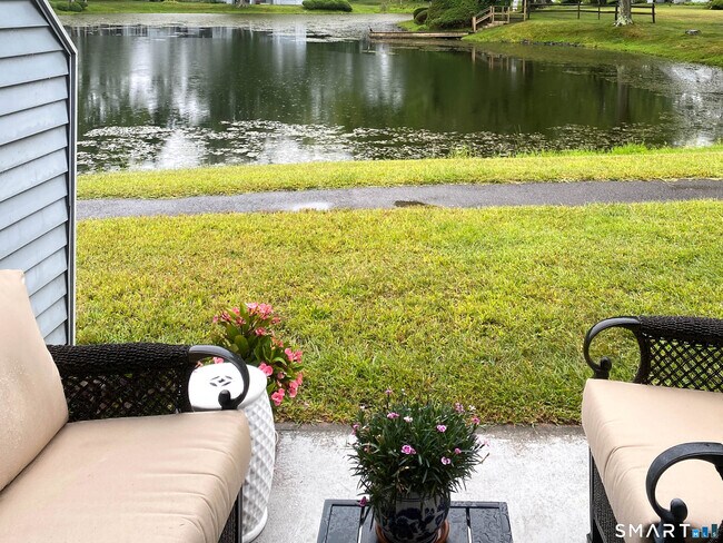 Building Photo - 60 Cinnamon Spring