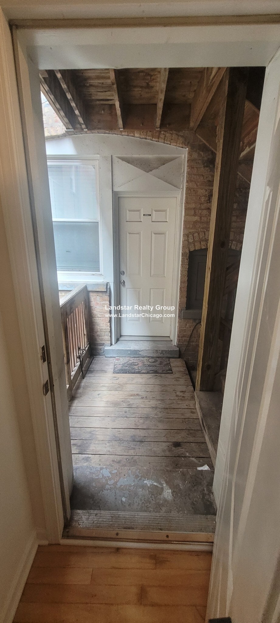 Building Photo - 4946 N Ridgeway Ave