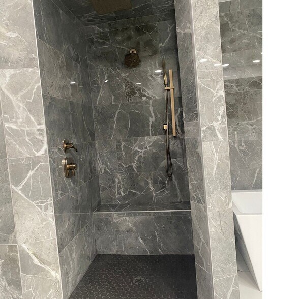 Building Photo - 2413 New York St