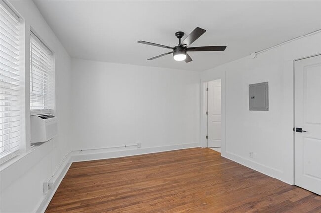 Building Photo - 1338 McLendon Ave NE
