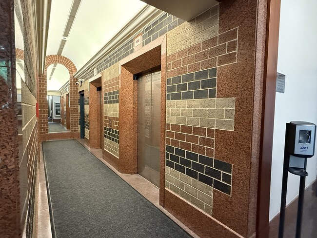 Building Photo - 3660 N Lake Shore Dr