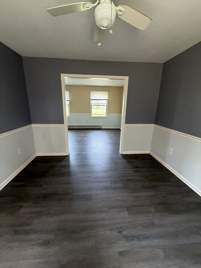 Building Photo - 8218 Brown Rd