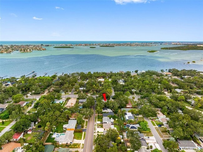 Building Photo - 2201 Park St N