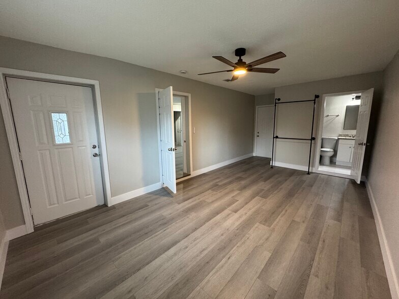 Building Photo - 555 Cadillac Blvd