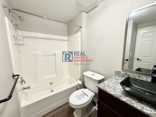 Building Photo - 5633 E Atlantic Pl