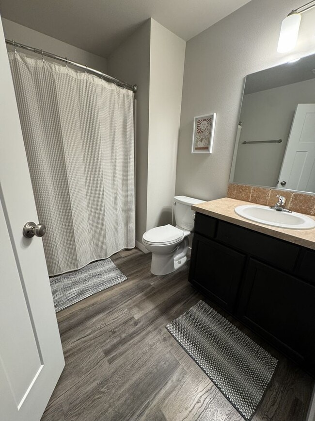 Building Photo - Furnished Hermiston Rental