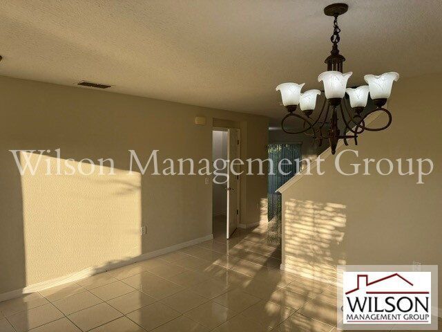 Building Photo - 413 Country Cottage Ln