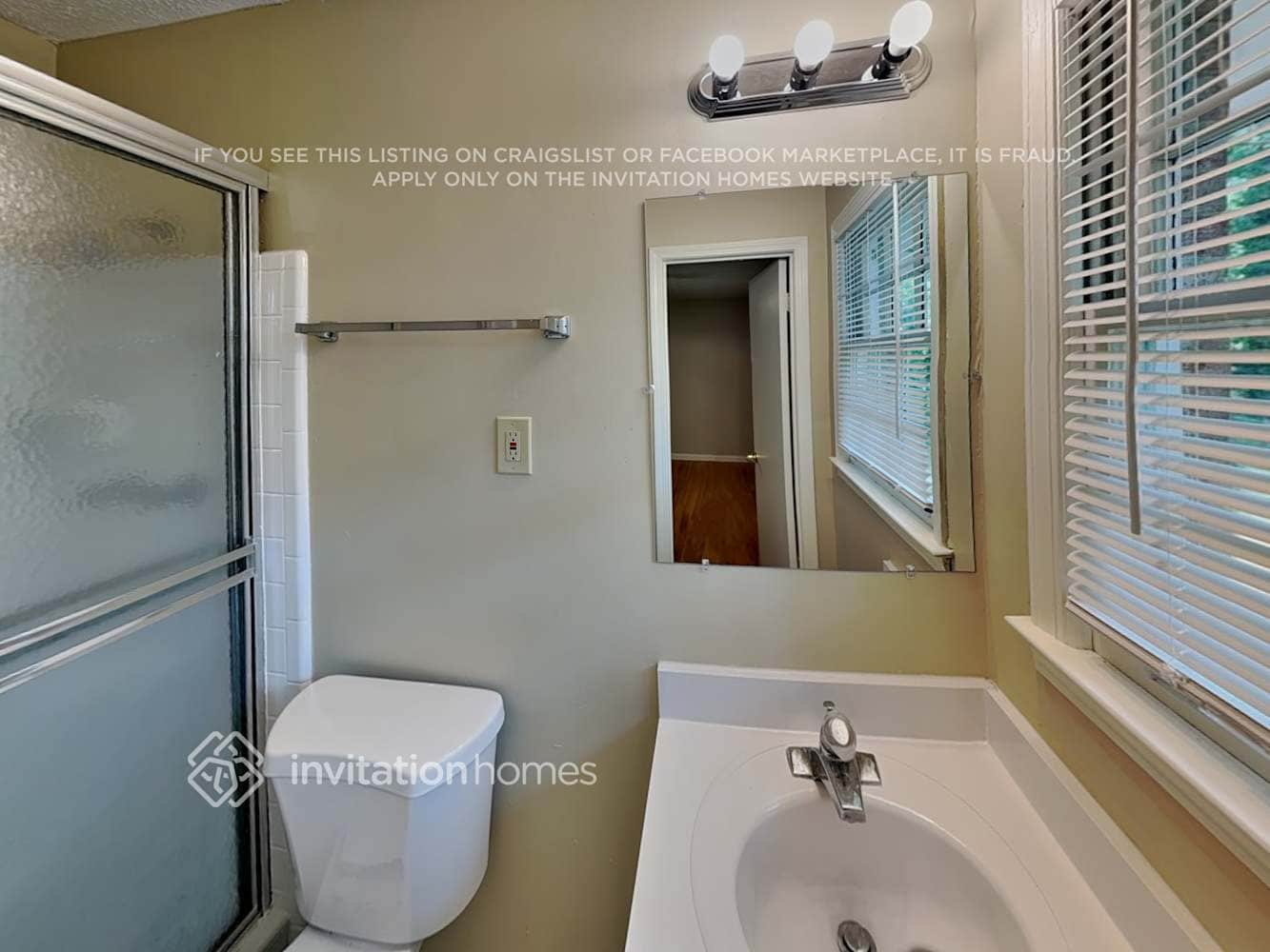 Building Photo - 5676 Crestwood Dr SW