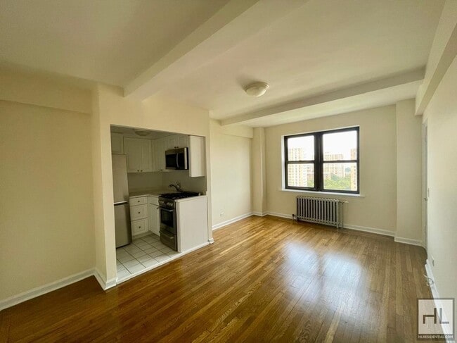 Building Photo - 850 Amsterdam Ave
