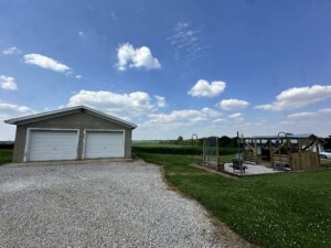 Building Photo - 3 Bedroom Country Home!