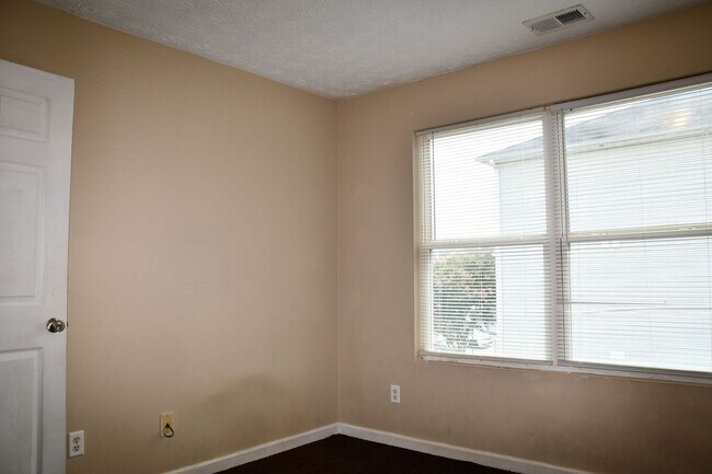 Building Photo - 9301 Waldrop Pl