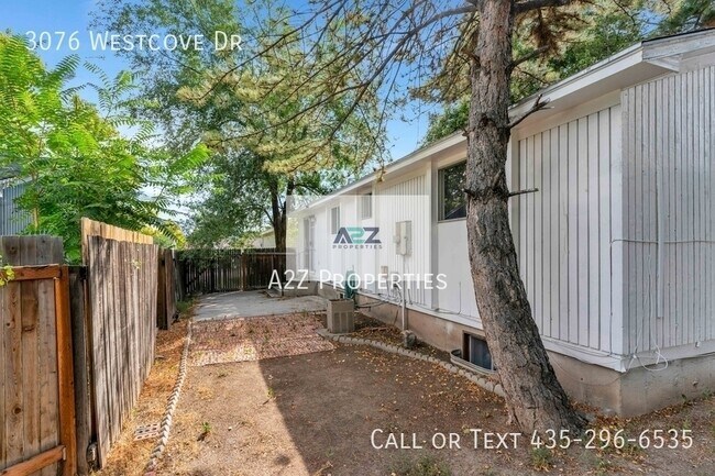 Building Photo - 3076 Westcove Dr