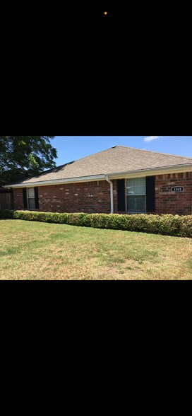 Building Photo - 1305 Bagby Ave