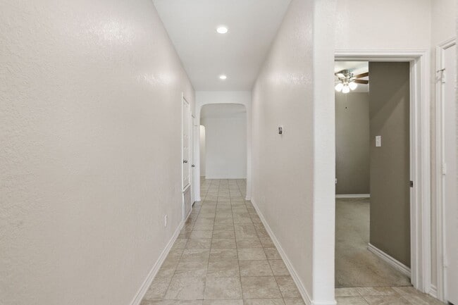 Building Photo - Single-Story Solar-Powered Home Near Braunig Lake – Comfortable & Convenient!