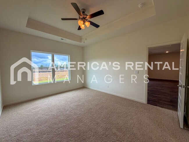 Building Photo - Modern Single Level Living in Doss Ferry - Available NOW!