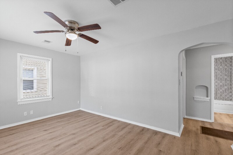 Building Photo - 1620 Phyllis Ave