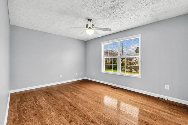 Building Photo - 912 Lyme Brook Ln