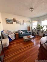Building Photo - 4A Weld Ave