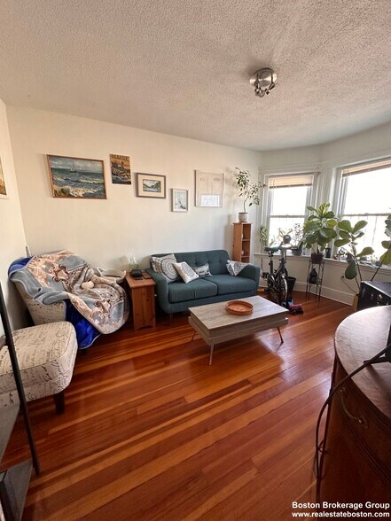 Primary Photo - 4A Weld Ave