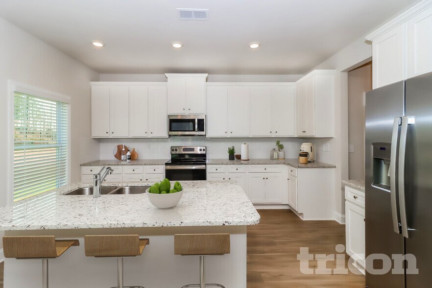 Building Photo - 108 Halesworth Rd